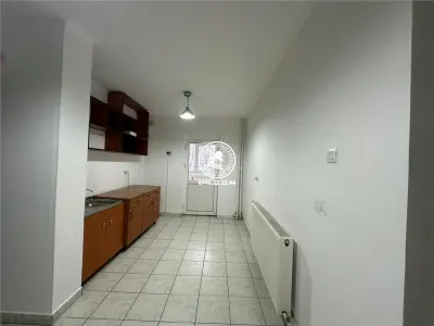 Apartament 4 camere de inchiriat Alexandru cel Bun - Iasi
