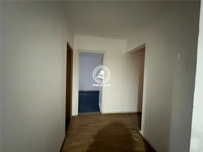 Apartament 4 camere de inchiriat Alexandru cel Bun - foto 2