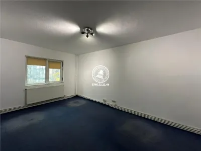 Apartament 4 camere de inchiriat Alexandru cel Bun - foto 4