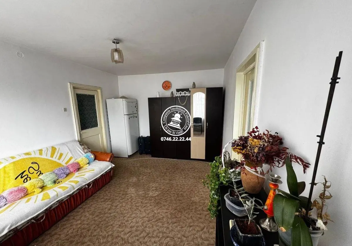 Apartament 3 camere de vanzare, Podu Ros - foto 1