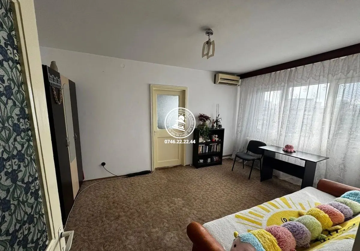 Apartament 3 camere de vanzare, Podu Ros - foto 2