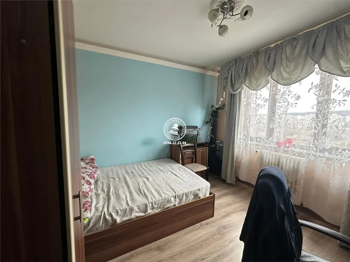 Apartament 3 camere, decomandat, de vanzare - Gara - foto 4