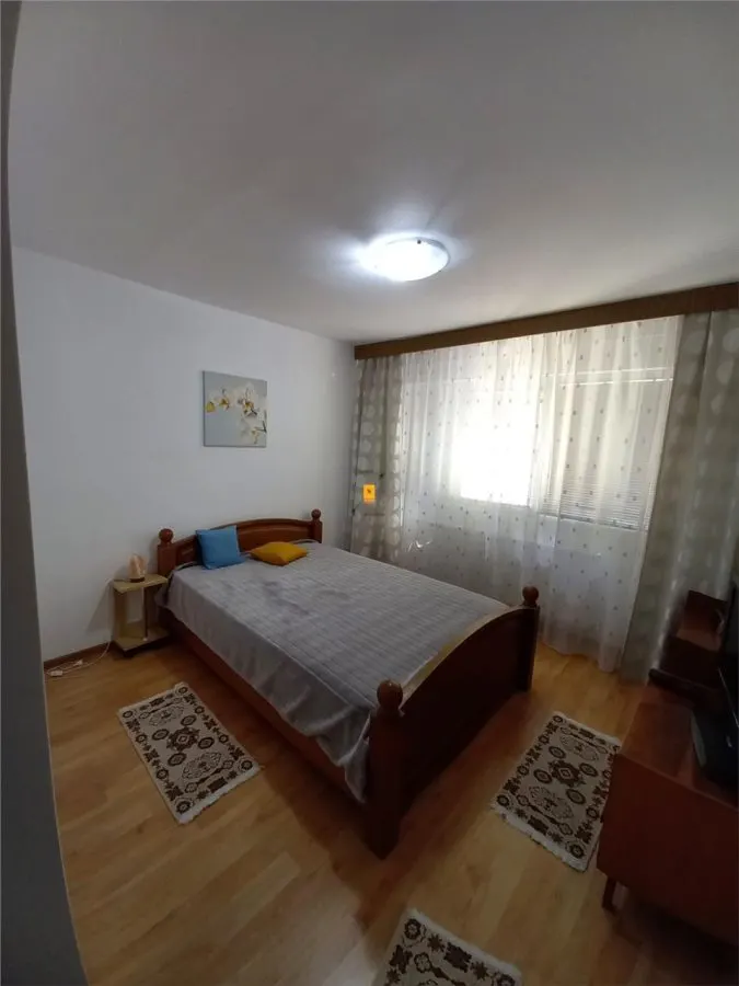 Apartament   4 camere zona Mihai Viteazul - foto 3