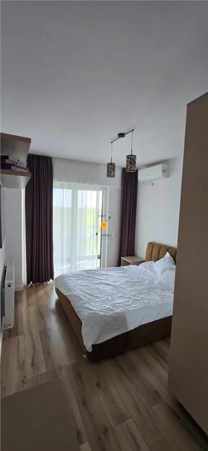 Apartament 4 camere zona 9 MAI - foto 3