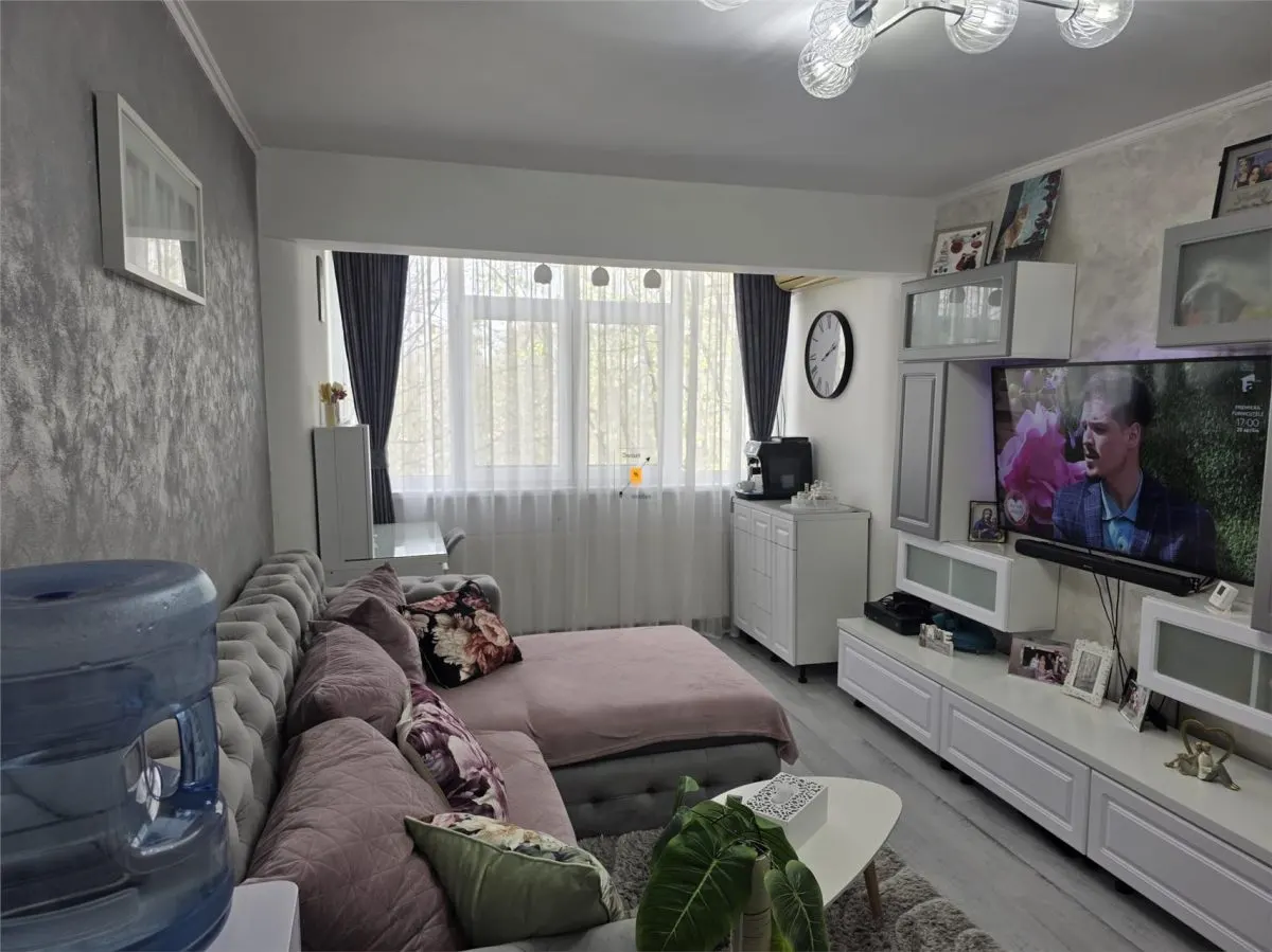 Apartament 3 camere zona Vest - foto 1