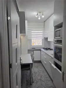 Apartament 3 camere zona Vest - foto 12