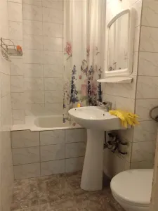 Apartament 3 camere zona Baraolt - foto 3
