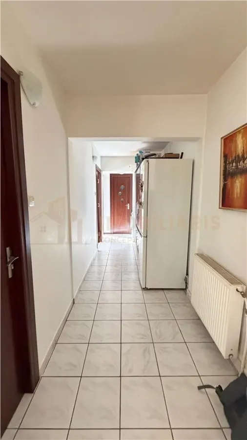 Apartament 3 camere, zona Sc Nr. 3 - foto 4
