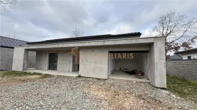 Casa individuala de vanzare, zona Castel Transilvania - Grosi