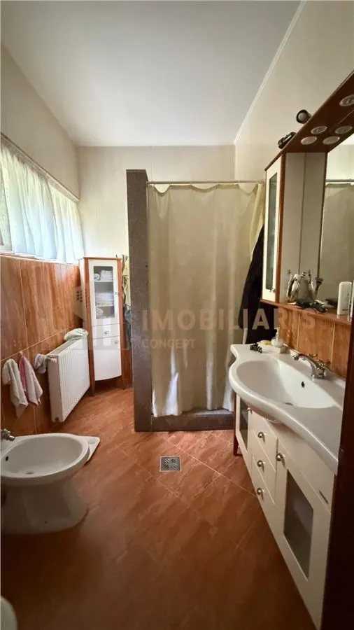 Casa individuala cu etaj zona Sanatatii - foto 21