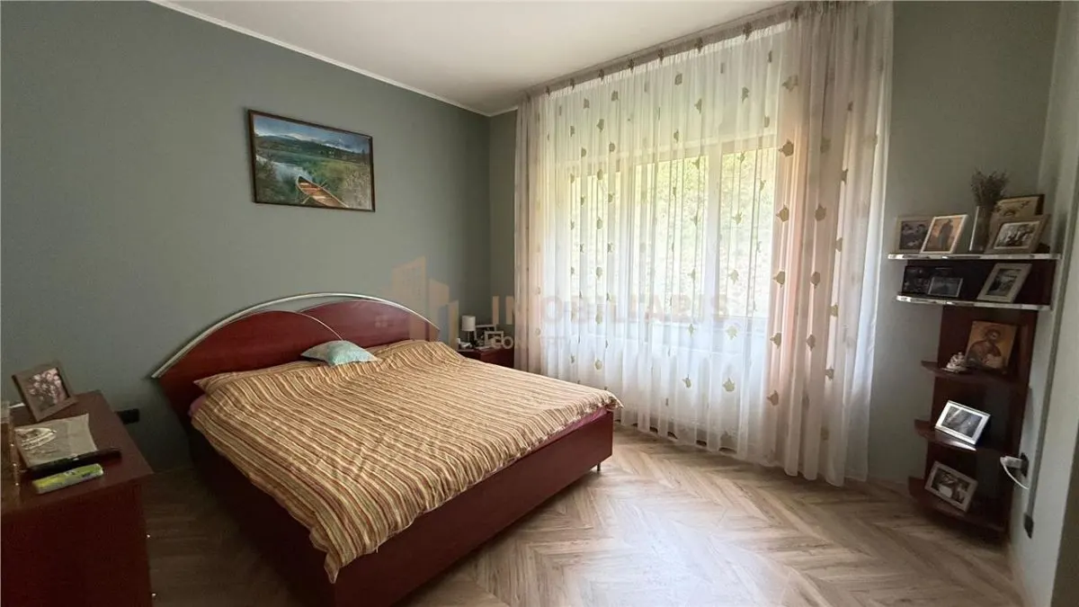 Casa individuala cu etaj zona Sanatatii - foto 8