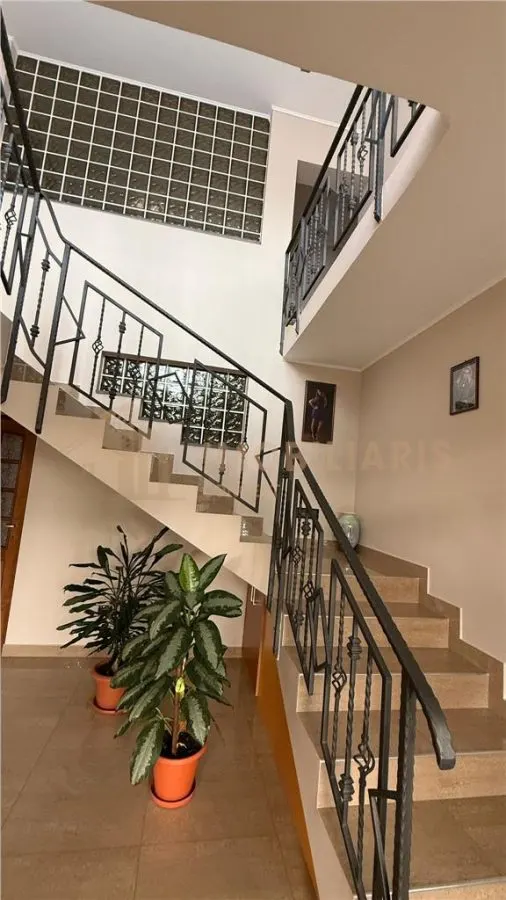 Casa individuala cu etaj zona Sanatatii - foto 9