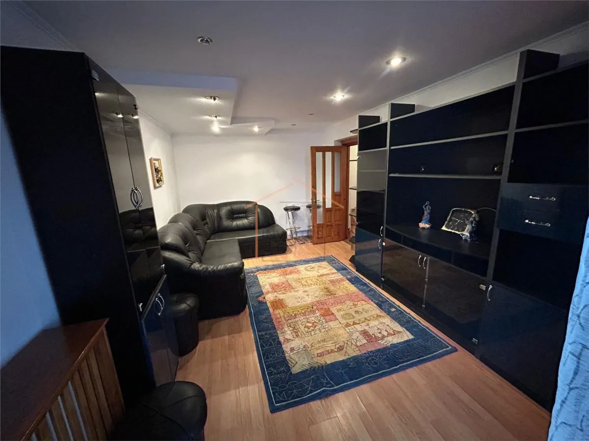 Apartament 3 camere de închiriat - foto 4