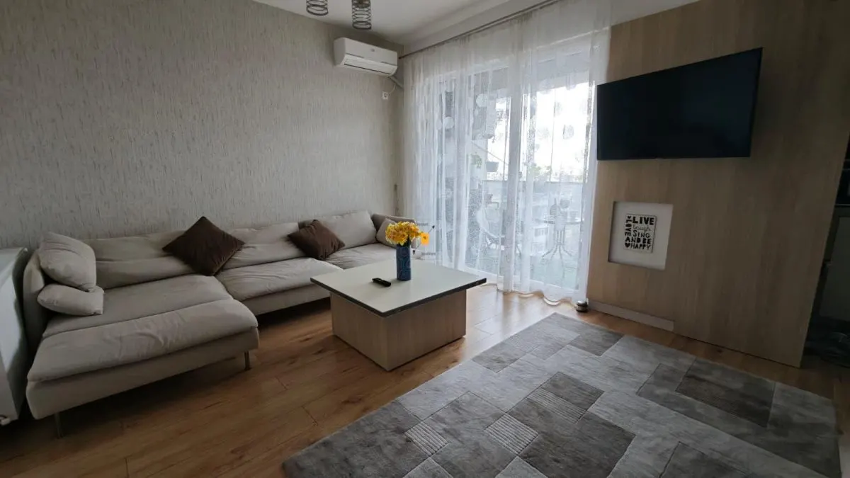 Apartament 3 camere 2 bai zona 9 mai - foto 1