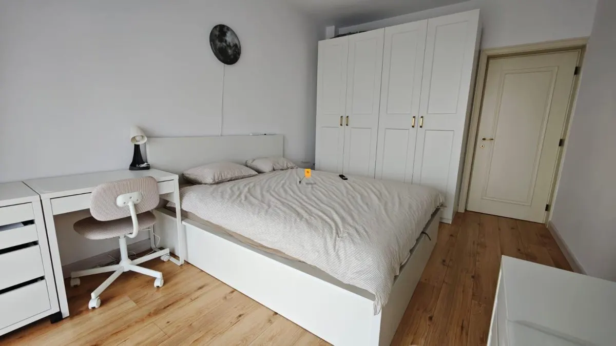 Apartament 3 camere 2 bai zona 9 mai - foto 2