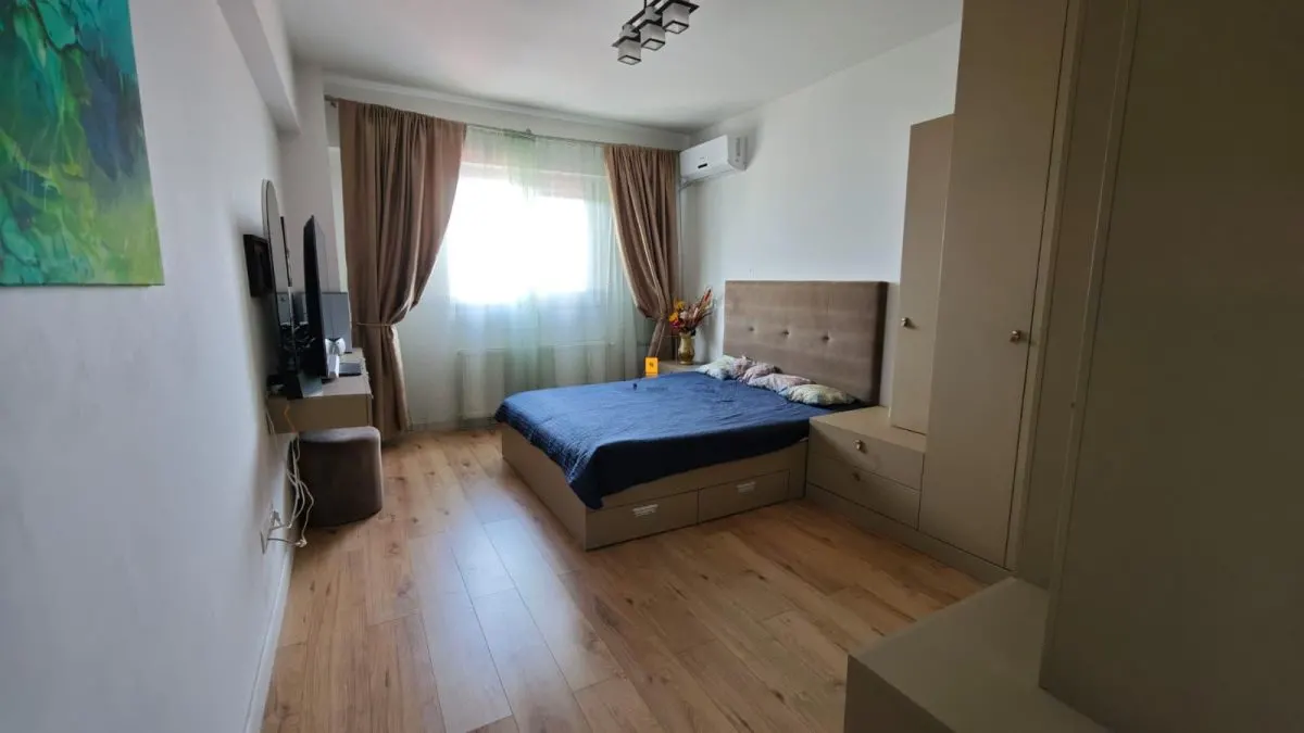 Apartament 3 camere 2 bai zona 9 mai - foto 3