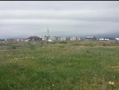 Teren Petresti - foto 2