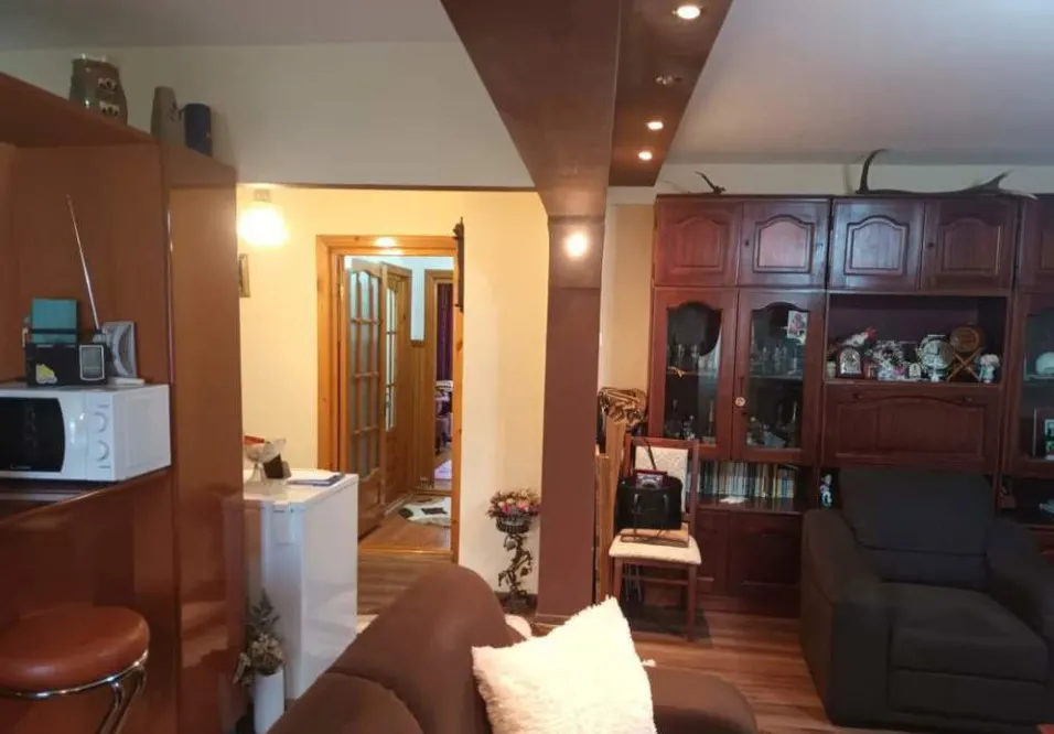 Apartament 3 camere - foto 2