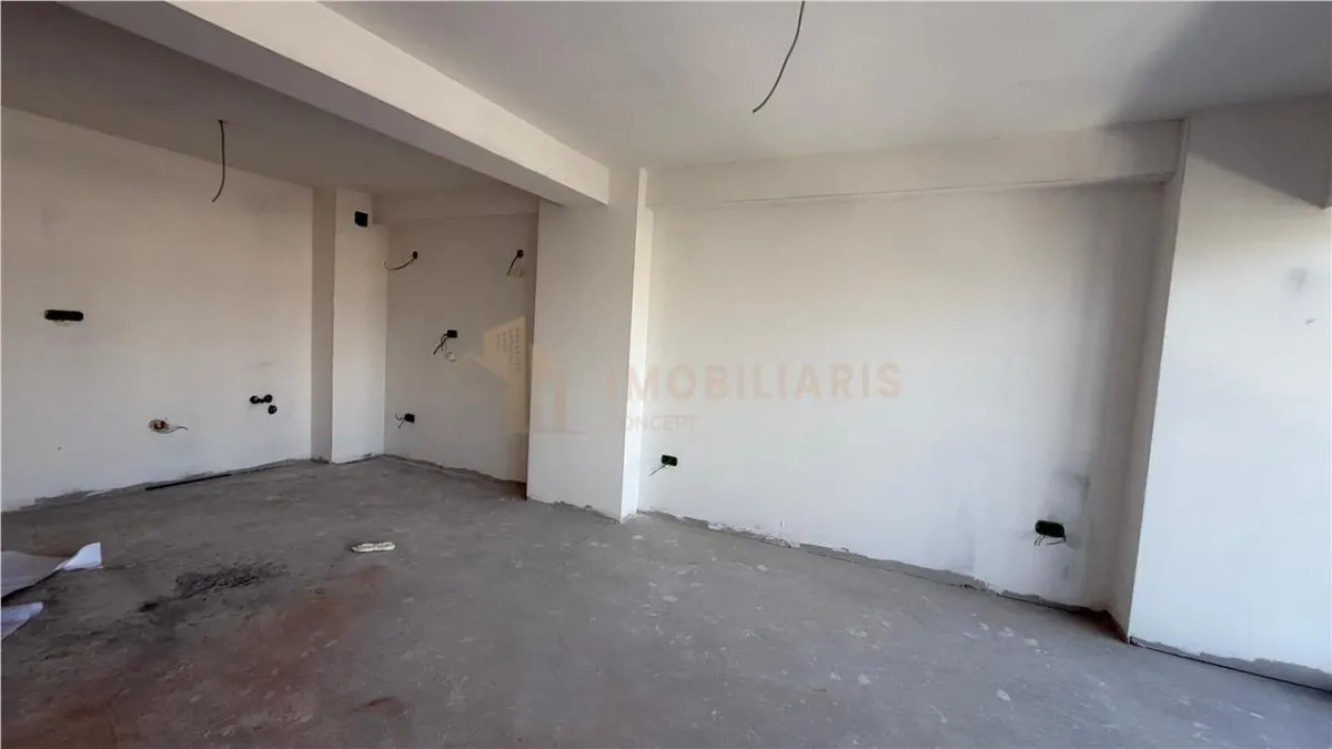 Apartament 3 camere zona Spitalul Judetean - foto 2