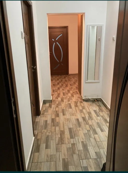 APARTAMENT 3 CAMERE - foto 1