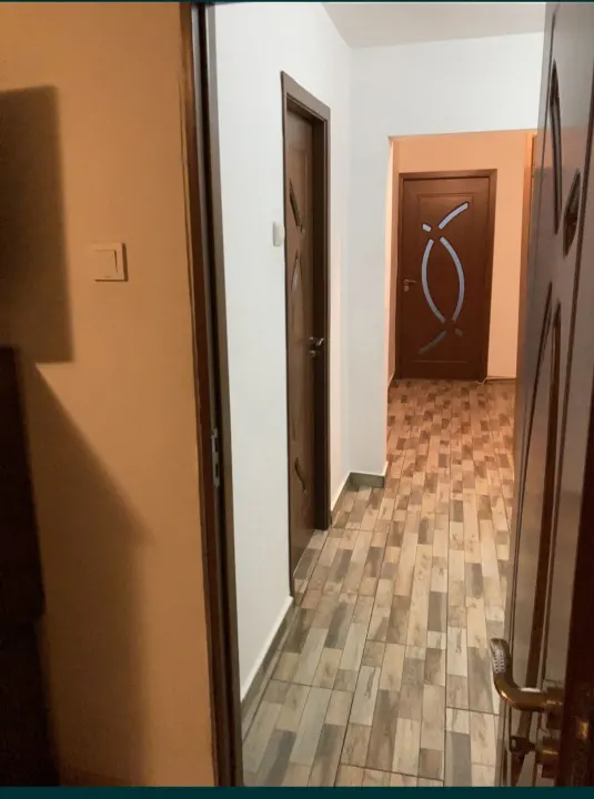 APARTAMENT 3 CAMERE - foto 3