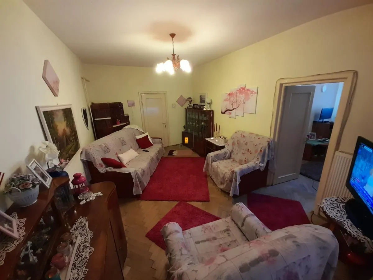 Apartament in vila zona centrala - foto 2