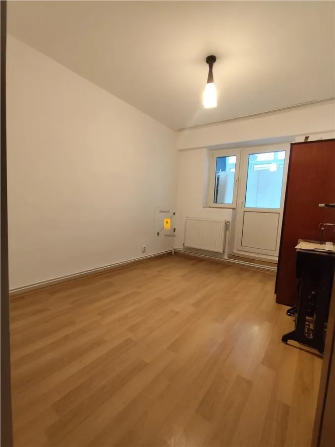Apartament 4 camere zona 9 mai-Marasesti - foto 2