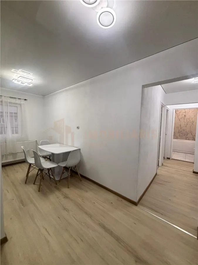 Chirie apartament 3 camere partial mobilat - foto 2