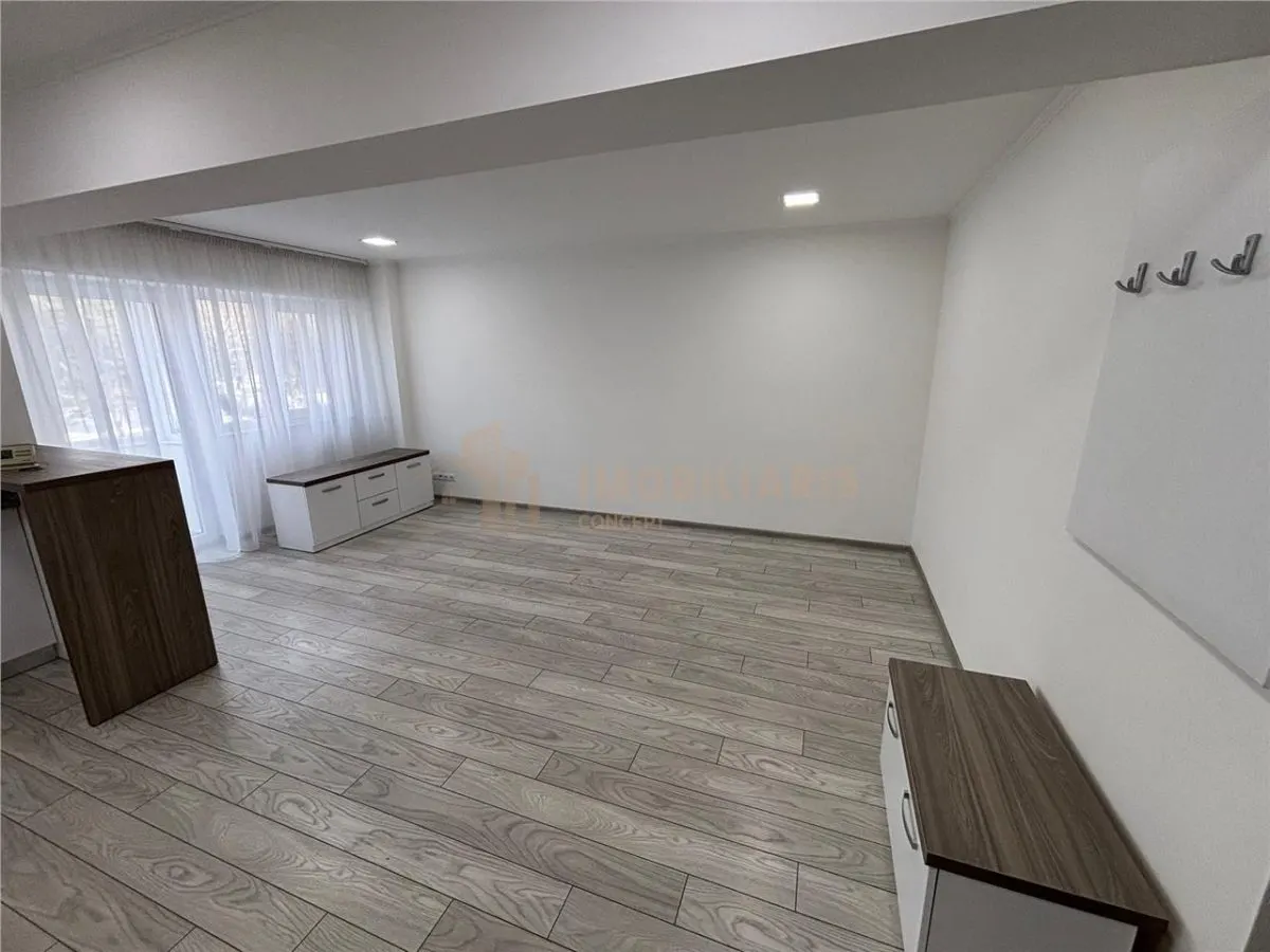 Spatiu pentru birou zona Unirii - foto 2
