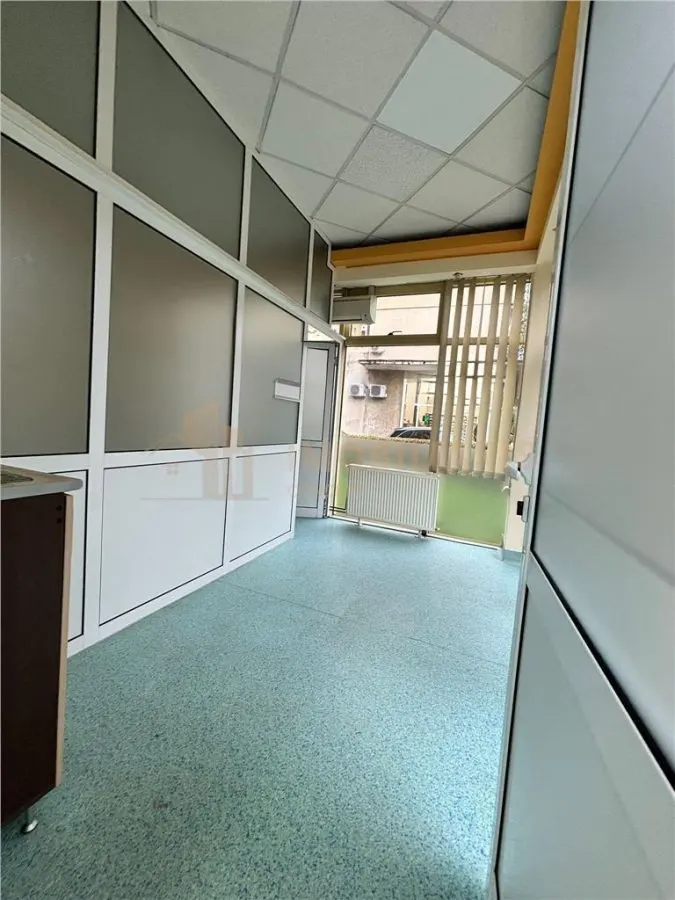 Spatiu comercial de vanzare sau inchiriere - foto 15