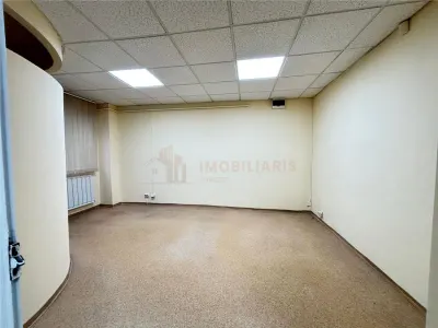 Spatiu comercial de vanzare sau inchiriere - foto 6