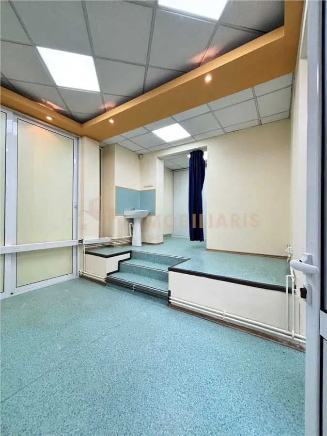Spatiu comercial de vanzare sau inchiriere - foto 7