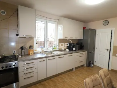 Casa individuala | 8 camere | 304 mp | teren 390 mp | Luna de Sus |  Cluj Napoca - foto 15