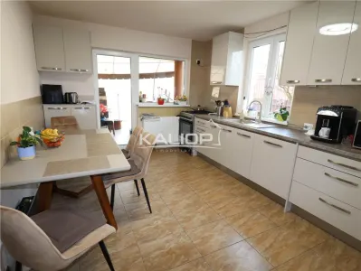 Casa individuala | 8 camere | 304 mp | teren 390 mp | Luna de Sus |  Cluj Napoca - foto 4