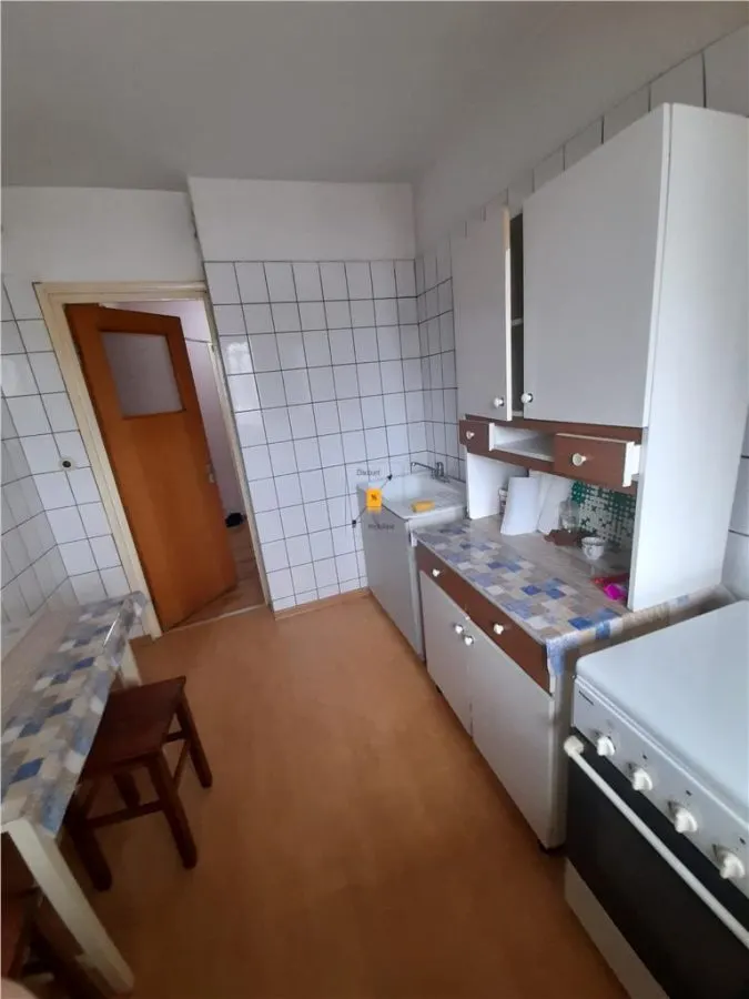 Inchiriere apartament 3 camere zona B-dul Bucuresti - foto 7