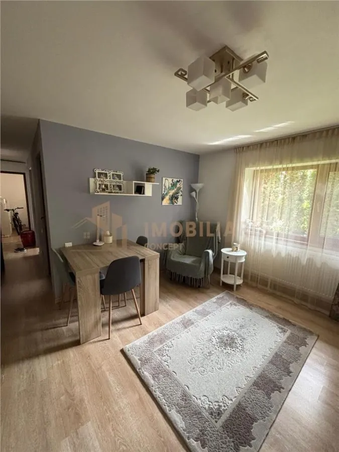 Apartament 3 camere zona Centrala - foto 11