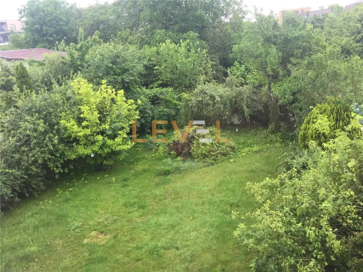 Vila 5 camere 300mp cu teren generos 620mp de inchiriat in Pipera - foto 2