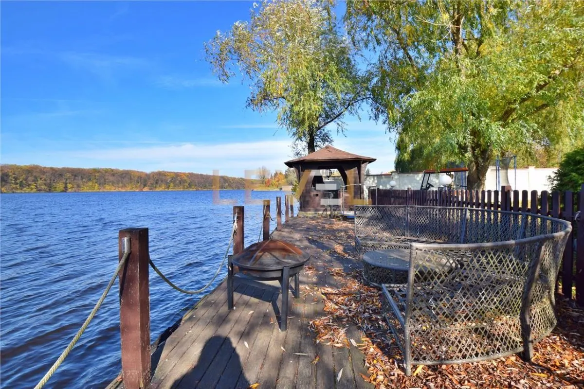 [VIDEO] VILA CU PONTON SI TEREN 11.000MP LAC SNAGOV DE VANZARE - foto 2