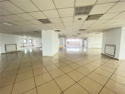 Inchiriere Showroom / Cladire Multifunctionala - Ploiesti
