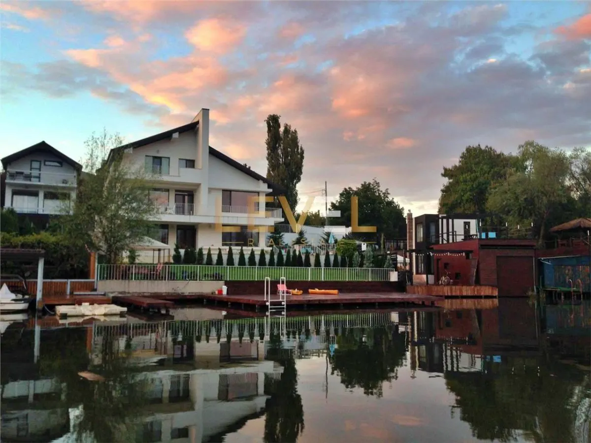 Vila superba cu ponton lac Snagov de vanzare - foto 1