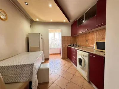 Disponibil la inchiriere apartament 2 camere - Baia Mare