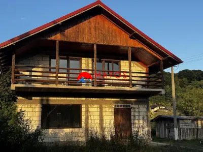 Casa de vanzare în Poiana Varbilau,  â€“ teren 1921 mp - foto 2