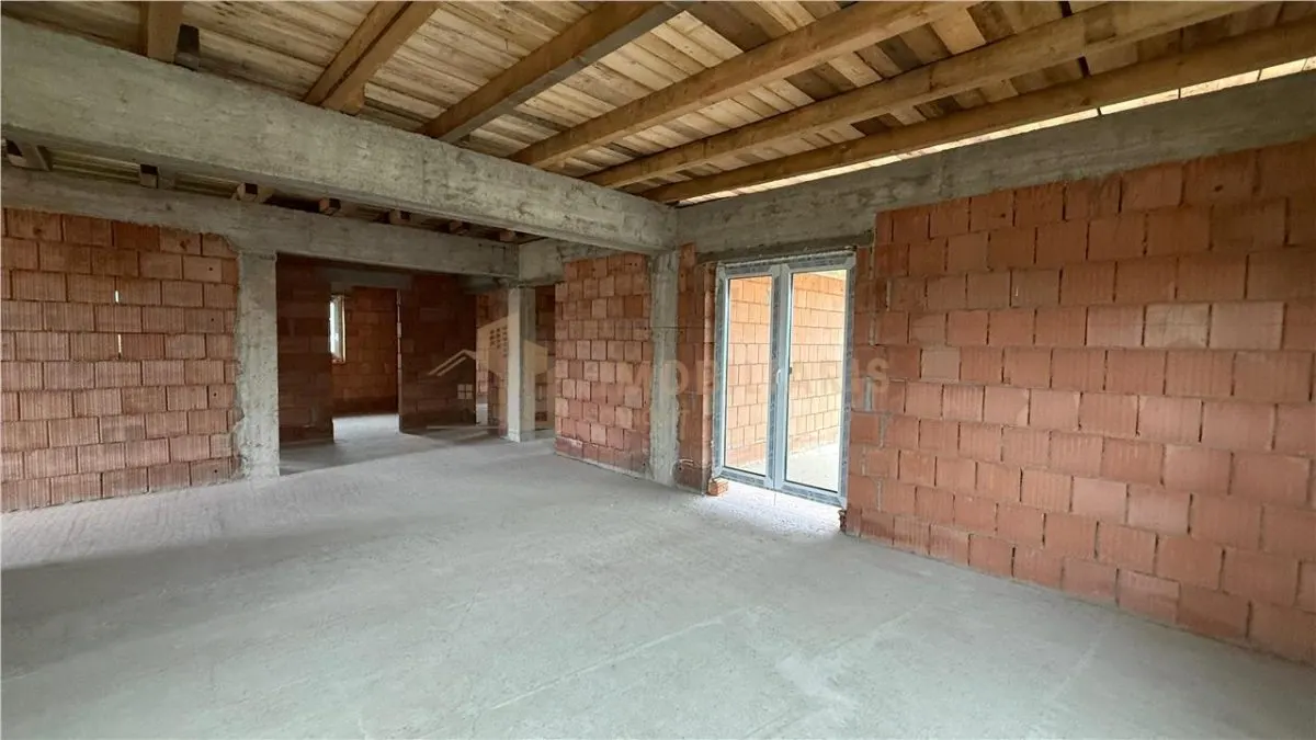 Casa pe un nivel la rosu, Mocira - foto 5