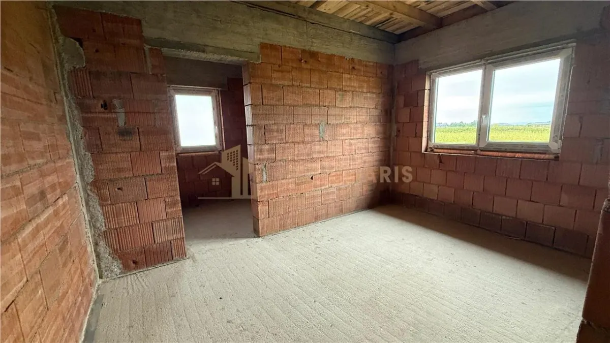 Casa pe un nivel la rosu, Mocira - foto 9