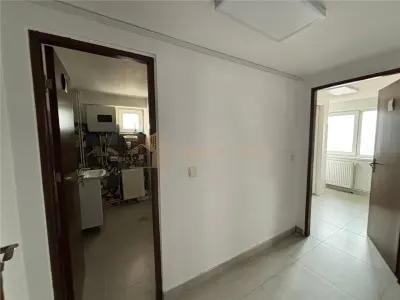 De vanzare Spatiu Comercial - foto 8
