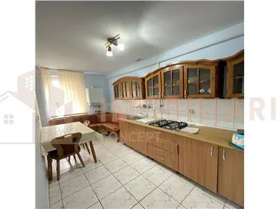 Spatiu de birouri disponibil la inchiriere sau  vanzare - foto 5