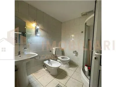 Spatiu de birouri disponibil la inchiriere sau  vanzare - foto 6