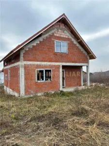 Casa individuala la rosu - Tautii-Magheraus