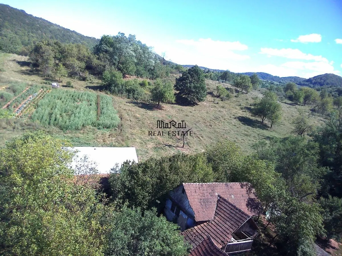 Teren intravilan si cladiri in Lunca - foto 20