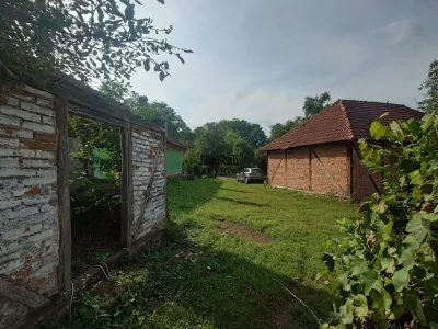 Teren intravilan si cladiri in Lunca - foto 6